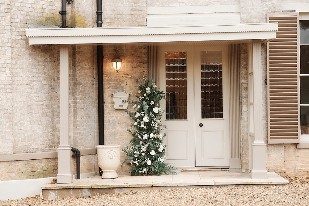 Image by <a class="text-p3" href="http://www.stuartwoodweddings.com" target="_blank">Stuart Wood Weddings</a>.