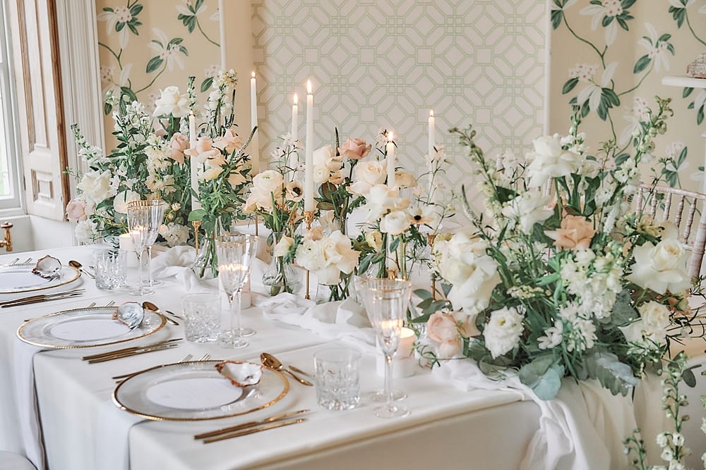 Image by <a class="text-p3" href="http://www.stuartwoodweddings.com" target="_blank">Stuart Wood Weddings</a>.