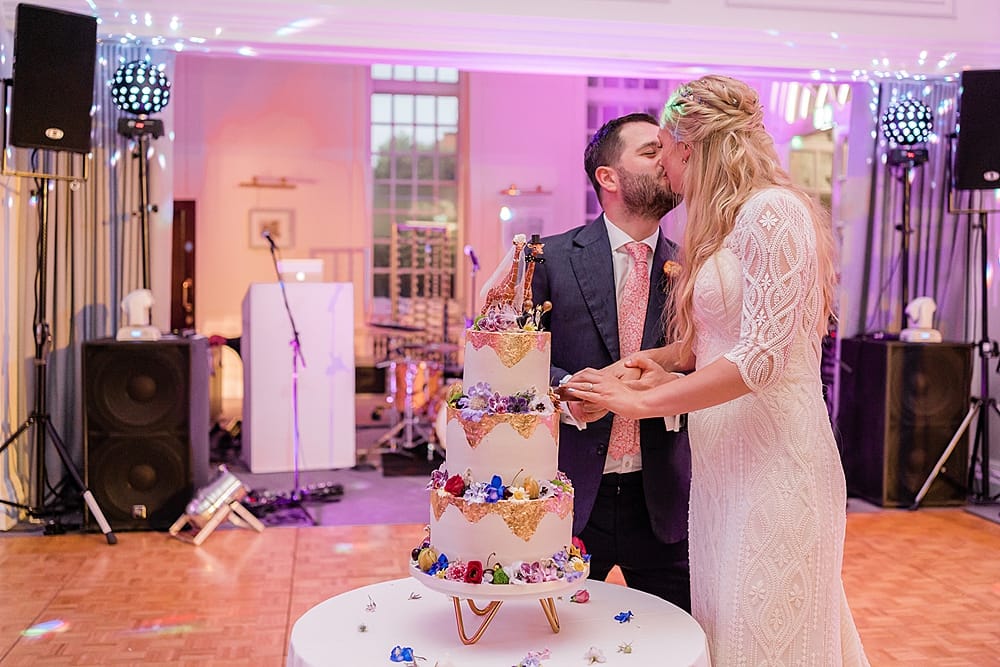 Image by <a class="text-p3" href="https://www.luciewatsonphotography.com" target="_blank">Lucie Watson Photography</a>.