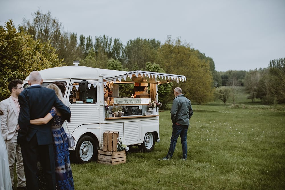 Image by <a class="text-p3" href="http://www.christopherterryweddings.co.uk" target="_blank">Christopher Terry Photography</a>.