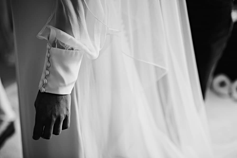 Image by <a class="text-p3" href="https://www.leoweddings.com" target="_blank">Leo Weddings</a>.