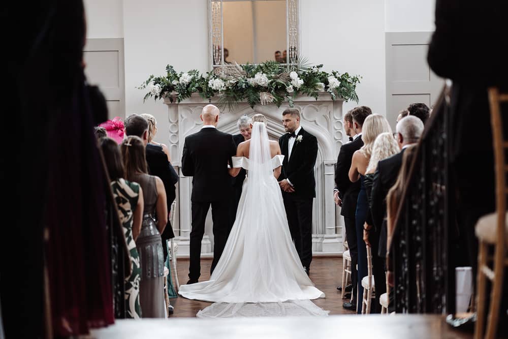 Image by <a class="text-p3" href="https://www.lucyhenzellphotography.co.uk" target="_blank">Lucy Henzell Photography</a>.