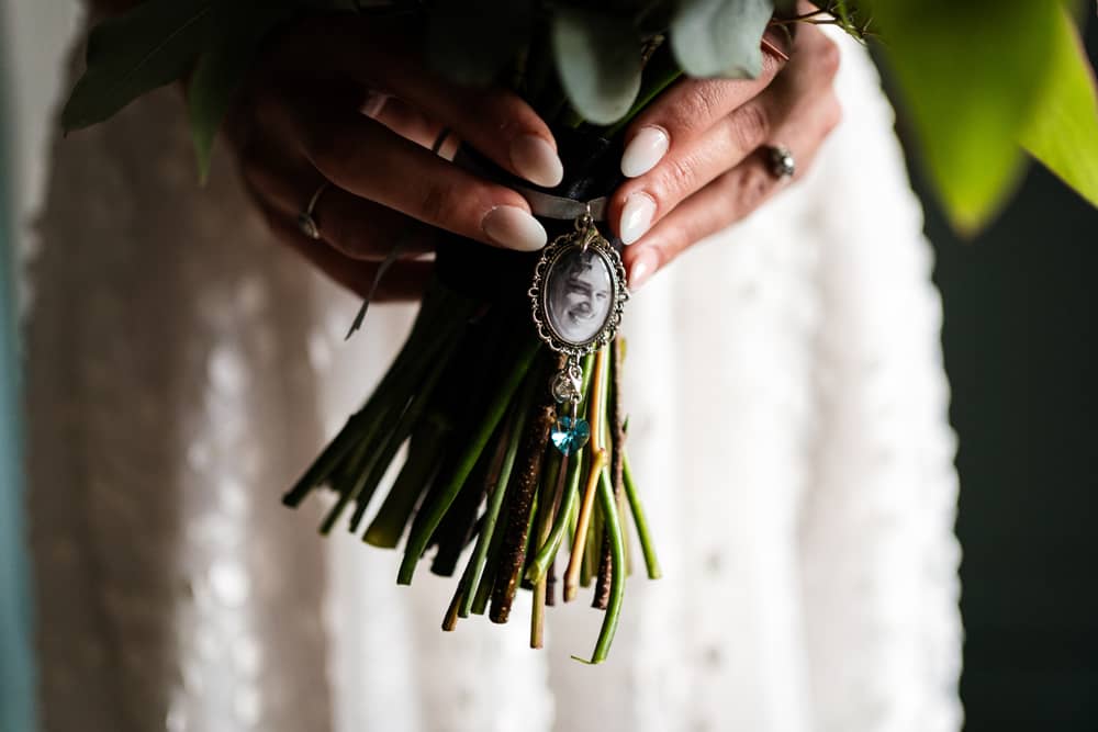 Image by <a class="text-p3" href="https://lisaandneil.co.uk" target="_blank">Lisa & Neil Wedding Photography</a>.