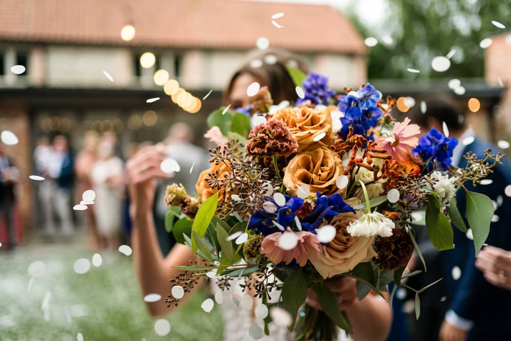 Image by <a class="text-p3" href="https://lisaandneil.co.uk" target="_blank">Lisa & Neil Wedding Photography</a>.