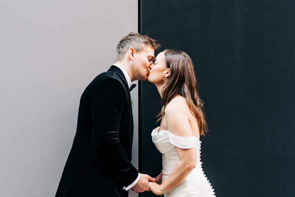 Image by <a class="text-p3" href="https://charlotterebeccaphoto.com" target="_blank">Charlotte Rebecca Photography</a>.