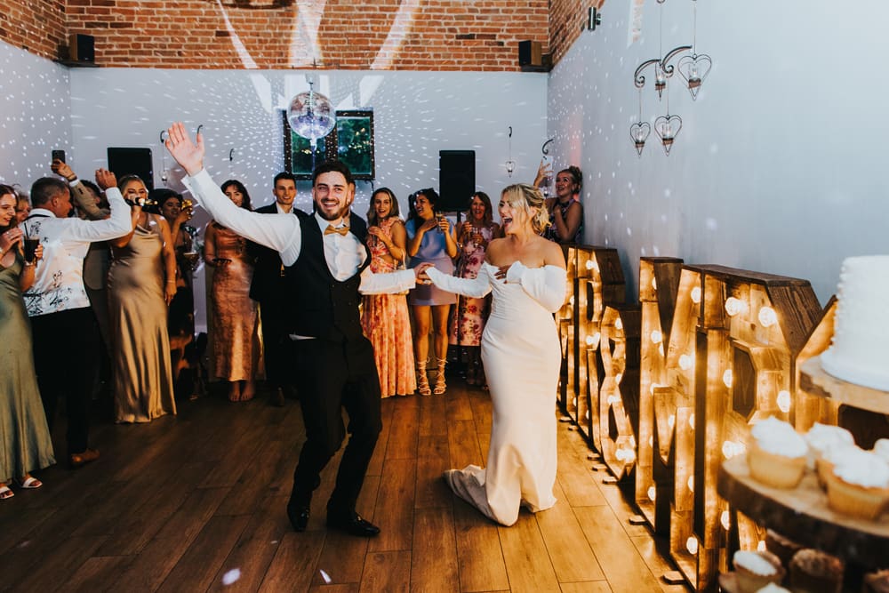 Image by <a class="text-p3" href="https://sophieannphotography.co.uk" target="_blank">Sophie Ann Photography</a>.