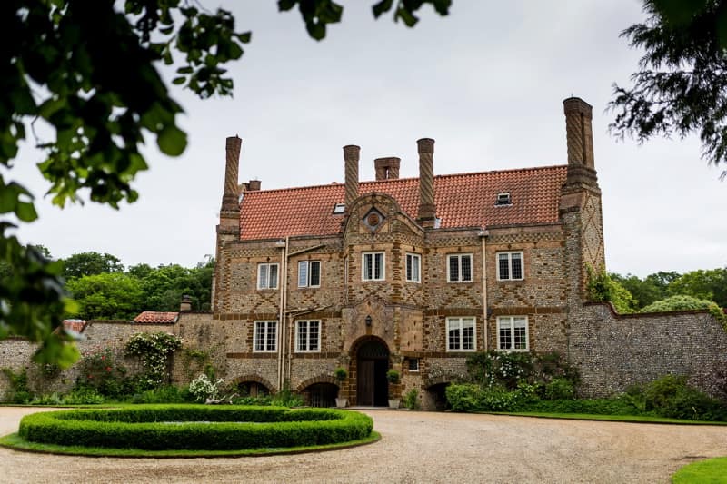 Image by <a class="text-p3" href="http://www.andydavison.com" target="_blank">Andy Davison Photography</a>.