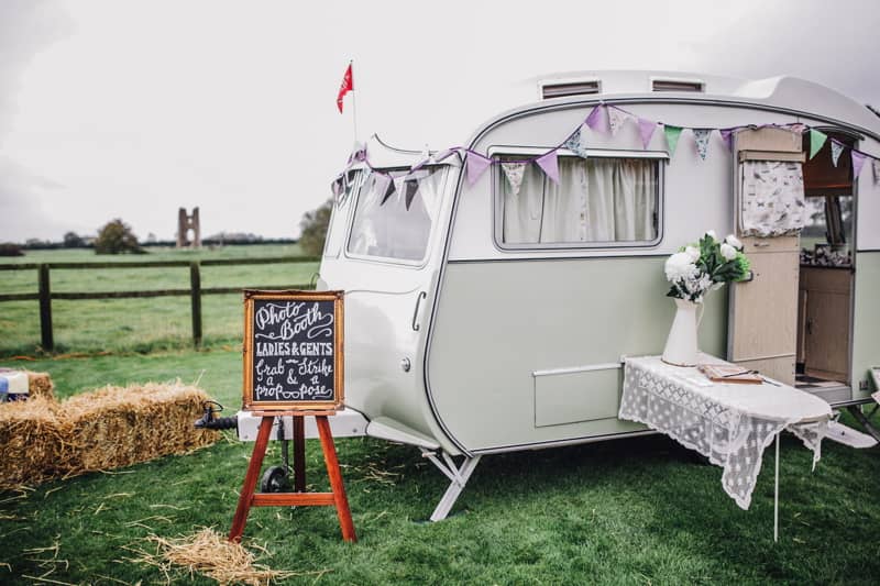 Image by <a class="text-p3" href="http://cargocollective.com/darinastoda" target="_blank">DS Photography</a>.