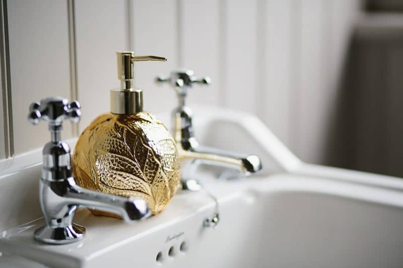 Image by <a class="text-p3" href="http://www.jadeosbornephotography.com" target="_blank">Jade Osborne Photography</a>.