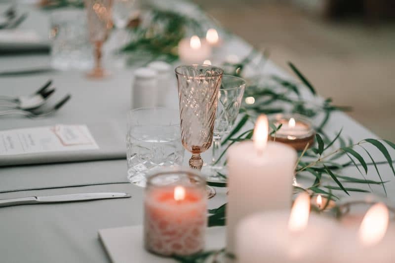 Image by <a class="text-p3" href="http://jasonmarkharris.com" target="_blank">Jason Mark Harris Wedding Photography</a>.