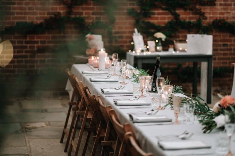 Image by <a class="text-p3" href="http://jasonmarkharris.com" target="_blank">Jason Mark Harris Wedding Photography</a>.
