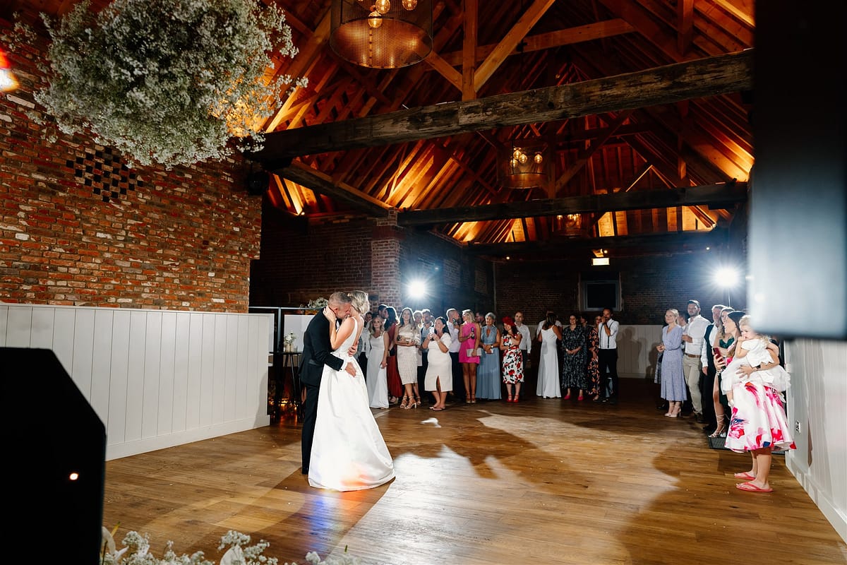 Image by <a class="text-p3" href="http://www.andydavison.com" target="_blank">Andy Davison Photography</a>.