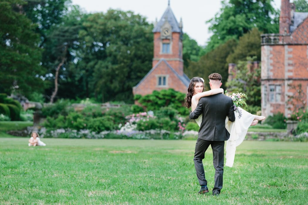 Image by <a class="text-p3" href="http://www.jadeosbornephotography.com" target="_blank">Jade Osborne Photography</a>.