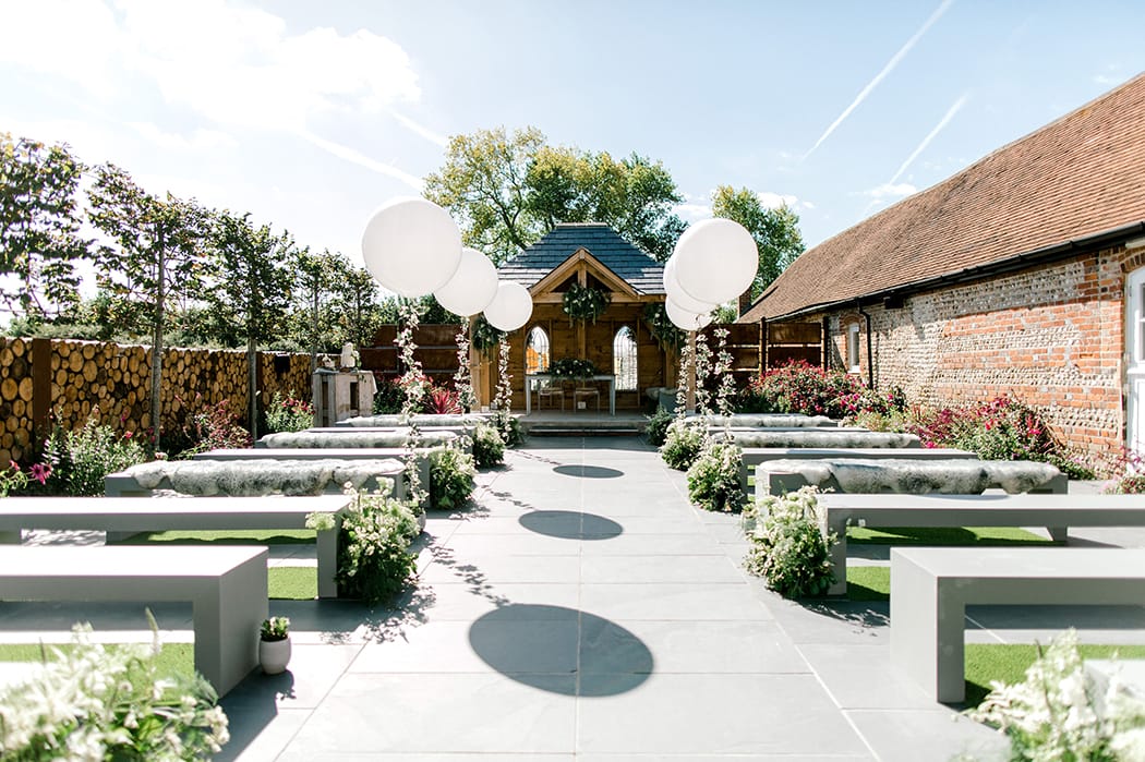 Image by <a class="text-p3" href="https://www.helencawte.com" target="_blank">Helen Cawte Photography</a>.