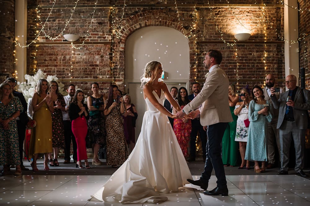 Image by <a class="text-p3" href="https://www.rachelizabethphotography.co.uk" target="_blank">Rachel Elizabeth Photography</a>.