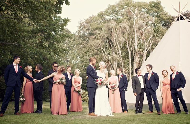 Image by <a class="text-p3" href="http://www.weddingsvintage.com" target="_blank">Weddings Vintage</a>.
