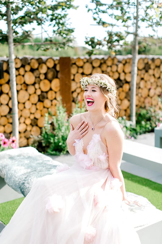 Image by <a class="text-p3" href="https://www.helencawte.com" target="_blank">Helen Cawte Photography</a>.