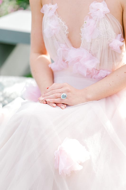 Image by <a class="text-p3" href="https://www.helencawte.com" target="_blank">Helen Cawte Photography</a>.