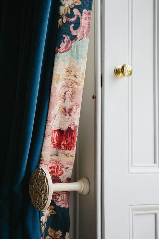 Image by <a class="text-p3" href="http://www.jadeosbornephotography.com" target="_blank">Jade Osborne Photography</a>.