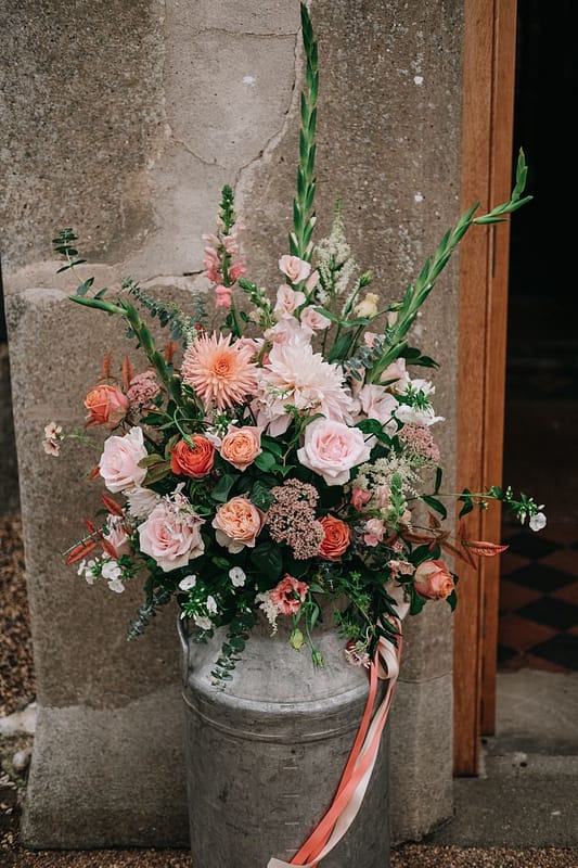 Image by <a class="text-p3" href="http://jasonmarkharris.com" target="_blank">Jason Mark Harris Wedding Photography</a>.