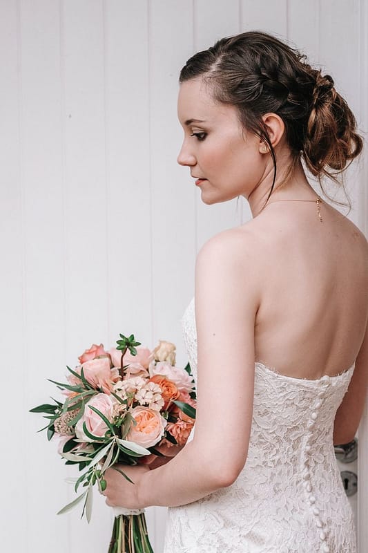 Image by <a class="text-p3" href="http://jasonmarkharris.com" target="_blank">Jason Mark Harris Wedding Photography</a>.
