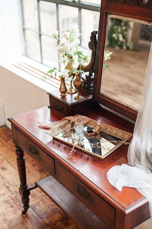 Image by <a class="text-p3" href="http://helenwarner.co.uk" target="_blank">Helen Warner Photography</a>.