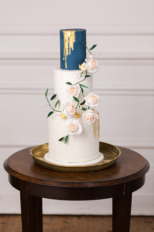 Image by <a class="text-p3" href="http://helenwarner.co.uk" target="_blank">Helen Warner Photography</a>.