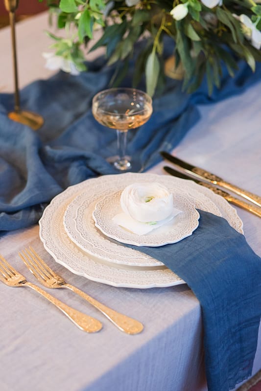 Image by <a class="text-p3" href="http://helenwarner.co.uk" target="_blank">Helen Warner Photography</a>.
