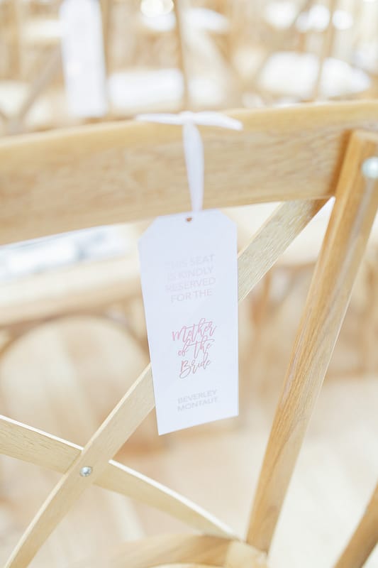 Image by <a class="text-p3" href="http://www.whitestagweddings.com" target="_blank">White Stag Wedding Photography</a>.