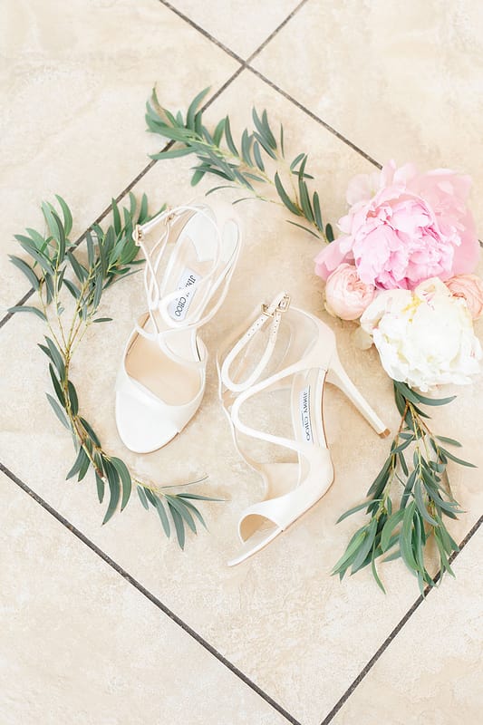 Image by <a class="text-p3" href="http://www.whitestagweddings.com" target="_blank">White Stag Wedding Photography</a>.