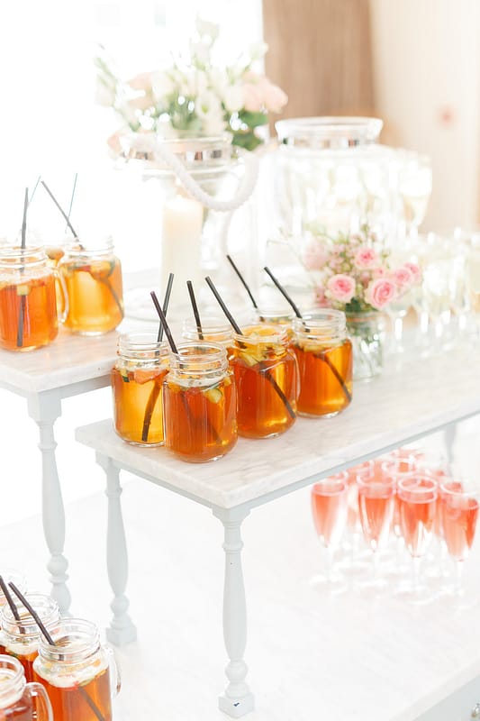 Image by <a class="text-p3" href="http://www.whitestagweddings.com" target="_blank">White Stag Wedding Photography</a>.