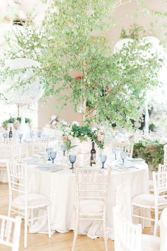 Image by <a class="text-p3" href="http://www.whitestagweddings.com" target="_blank">White Stag Wedding Photography</a>.