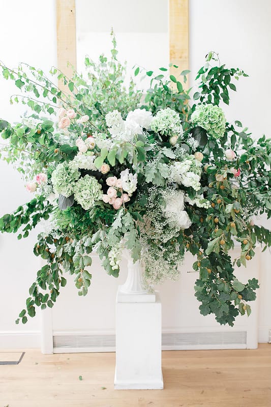 Image by <a class="text-p3" href="http://www.whitestagweddings.com" target="_blank">White Stag Wedding Photography</a>.