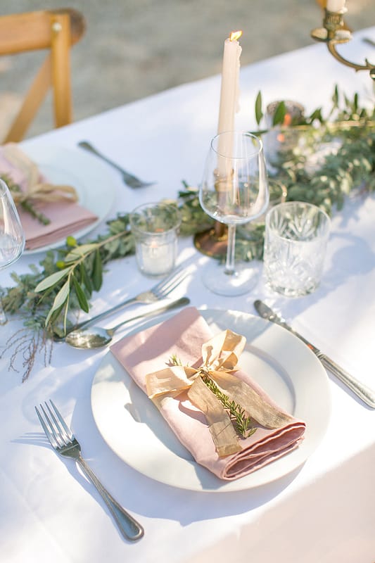 Image by <a class="text-p3" href="http://www.annelimarinovich.com" target="_blank">Anneli Marinovich Photography</a>.