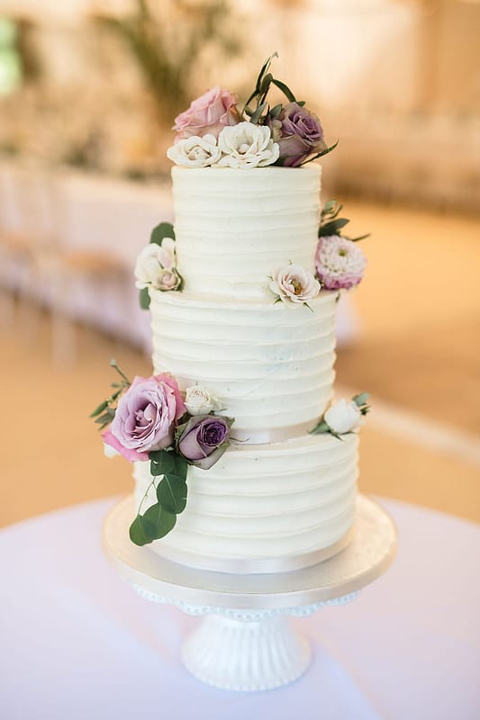 Image by <a class="text-p3" href="https://www.emmahare.com" target="_blank">Emma Hare Photography</a>.