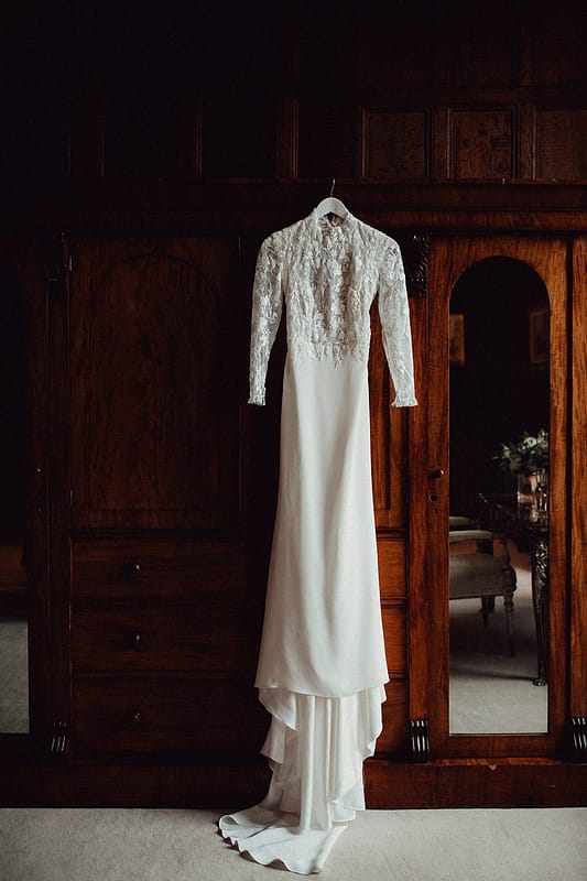 Image by <a class="text-p3" href="https://www.emilysteve.com" target="_blank">Emily & Steve Photography</a>.