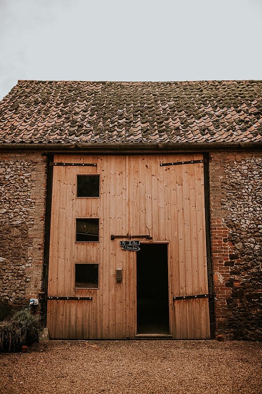 Images by <a class="text-p3" href="https://www.auroragrey.co.uk" target="_blank">Aurora Grey Photography</a>.