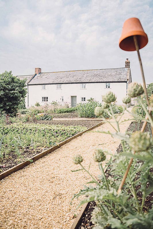 Image by <a class="text-p3" href="https://www.jenniferjanephotography.co.uk" target="_blank">Jennifer Jane Photography</a>.