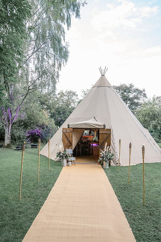 Image by <a class="text-p3" href="http://www.jessicaraphaelphotography.com" target="_blank">Jessica Raphael Photography</a>.