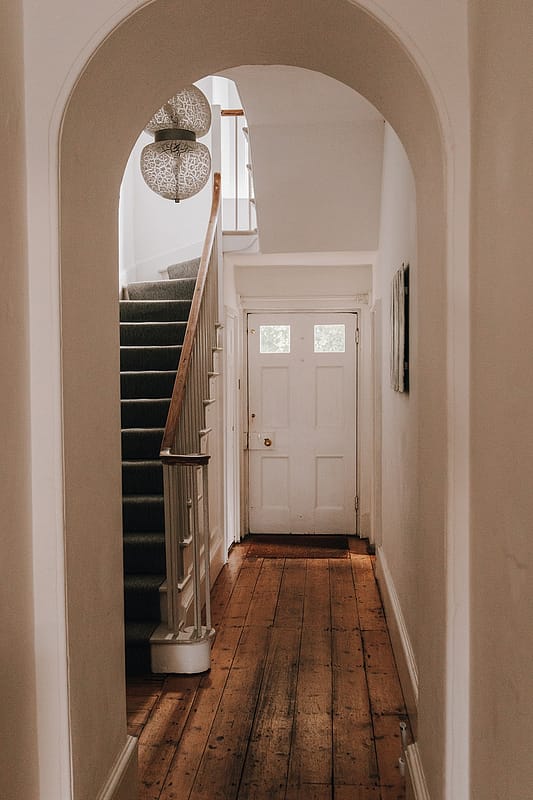 Image by <a class="text-p3" href="https://www.katiegoffphotography.com" target="_blank">Katie Goff Photography</a>.