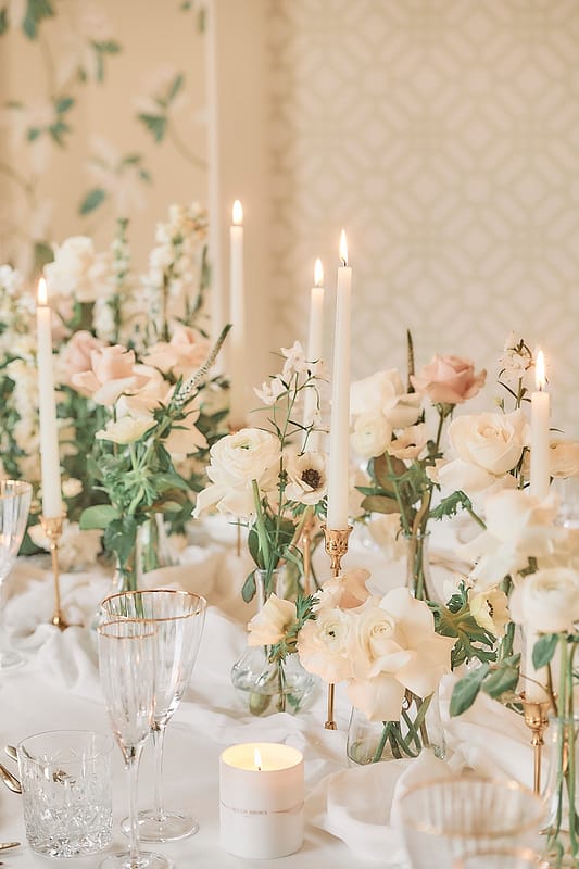 Image by <a class="text-p3" href="http://www.stuartwoodweddings.com" target="_blank">Stuart Wood Weddings</a>.