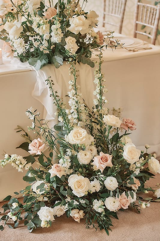 Image by <a class="text-p3" href="http://www.stuartwoodweddings.com" target="_blank">Stuart Wood Weddings</a>.
