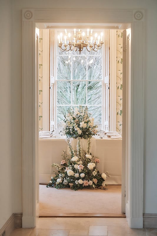 Image by <a class="text-p3" href="http://www.stuartwoodweddings.com" target="_blank">Stuart Wood Weddings</a>.