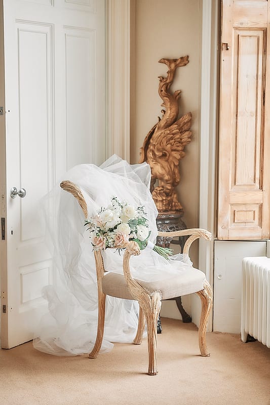 Image by <a class="text-p3" href="http://www.stuartwoodweddings.com" target="_blank">Stuart Wood Weddings</a>.