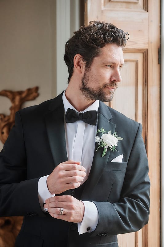 Image by <a class="text-p3" href="http://www.stuartwoodweddings.com" target="_blank">Stuart Wood Weddings</a>.