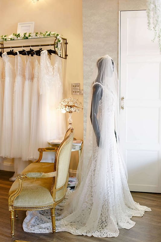 Image by <a class="text-p3" href="https://www.clairegraham.co" target="_blank">Claire Graham Photography</a>.