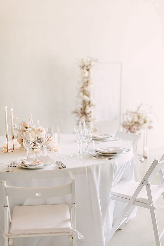 Image by <a class="text-p3" href="http://christinasarah.com" target="_blank">Christina Sarah Photography</a>.