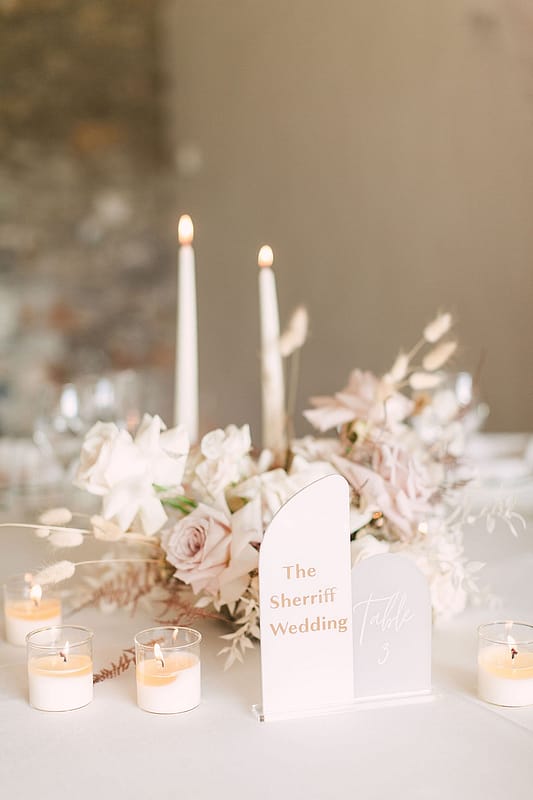 Image by <a class="text-p3" href="http://christinasarah.com" target="_blank">Christina Sarah Photography</a>.