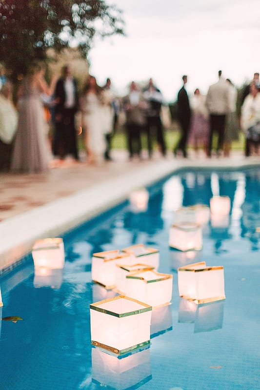 Image by <a class="text-p3" href="http://christinasarah.com" target="_blank">Christina Sarah Photography</a>.