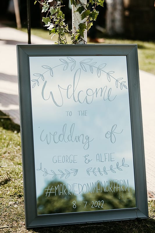 Image by <a class="text-p3" href="http://www.lightandlacephotography.co.uk" target="_blank">Light & Lace Photography</a>.